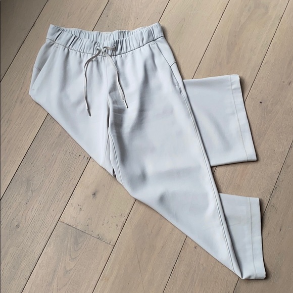 Lulu Lemon cropped pants